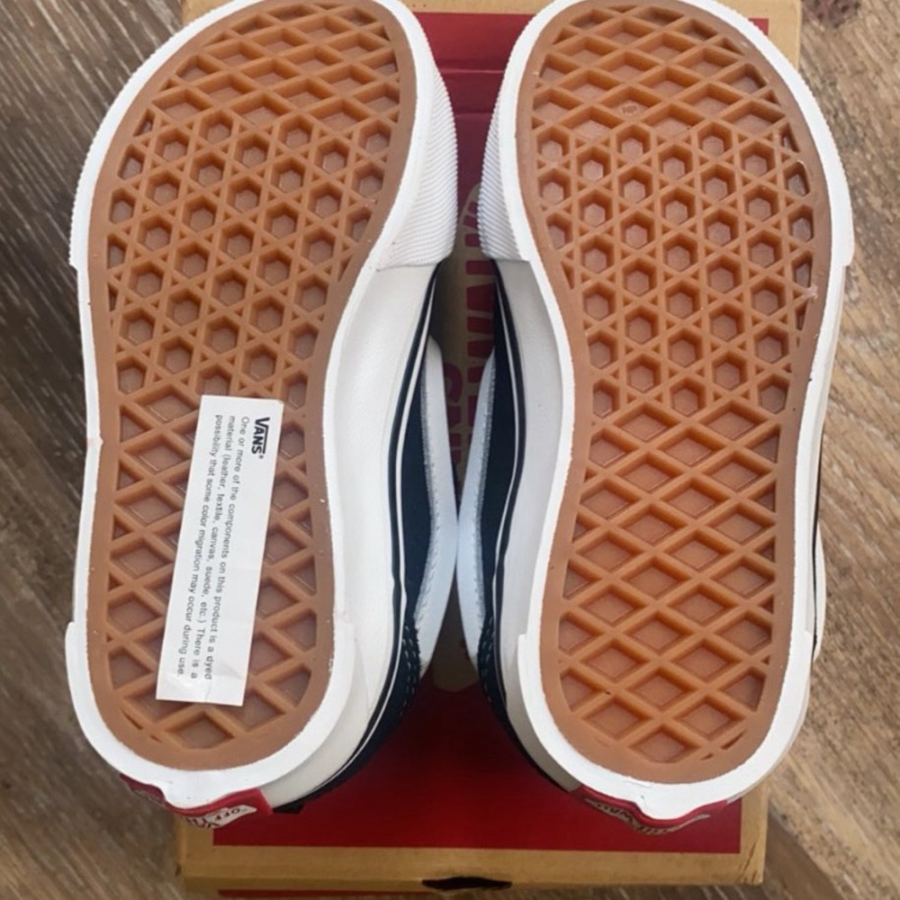 Vans Black and White Skate Sneakers with Padded Collar - Picture 2 of 3